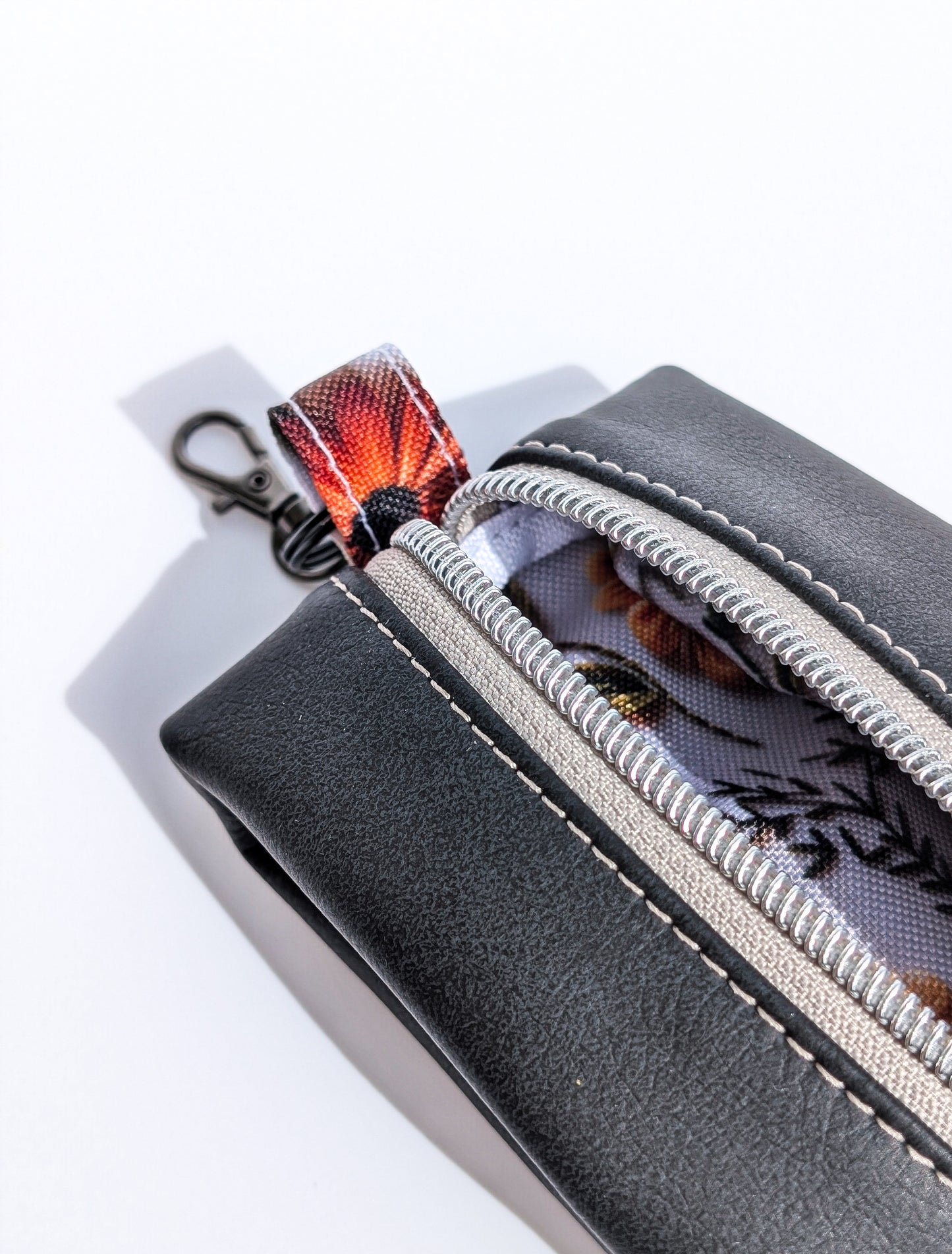 Magnesse Key Pouch - Anthracite - Premium Vegan Leather & Canvas